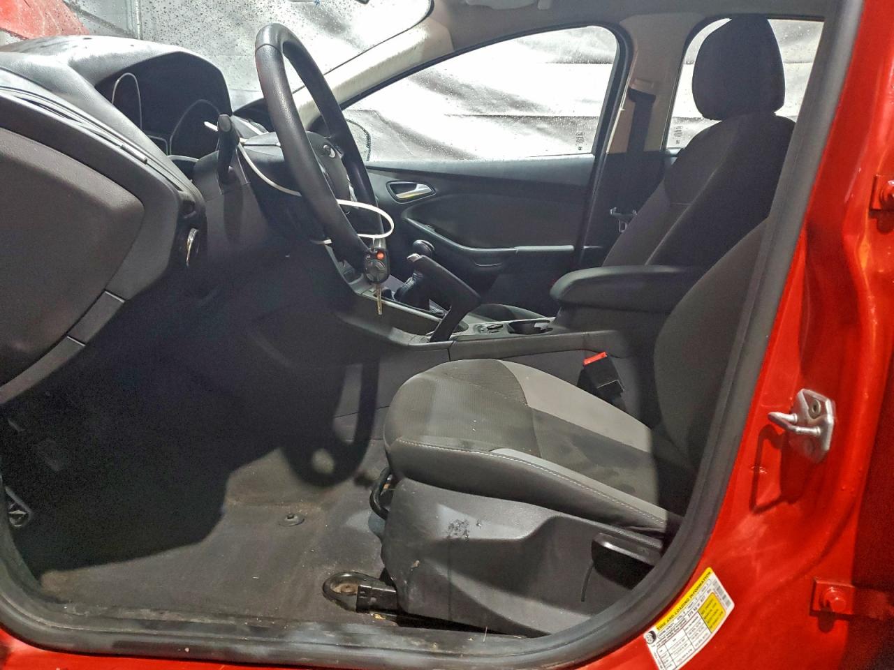 2014 FORD FOCUS SE photo 13