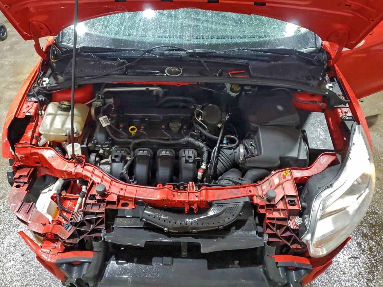 2014 FORD FOCUS SE photo 23