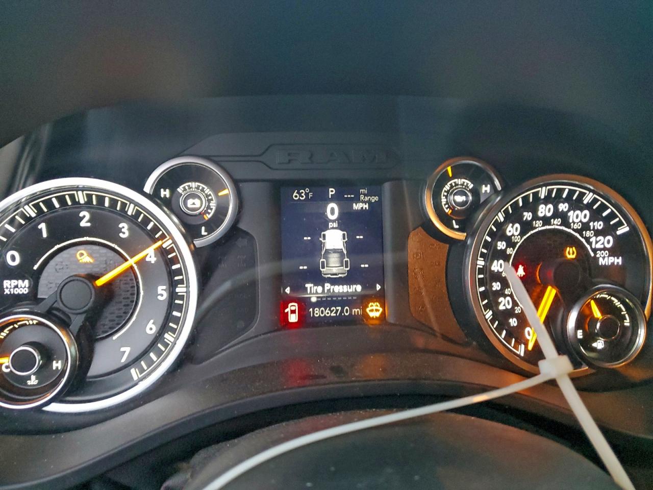 2019 RAM 1500 TRADESMAN photo 9