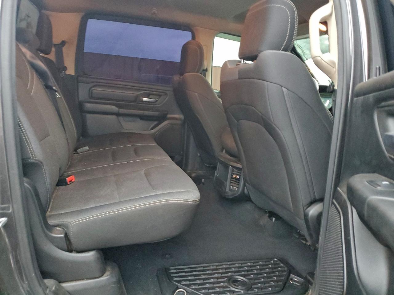 2019 RAM 1500 TRADESMAN photo 10