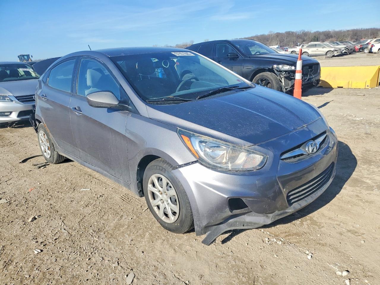 2014 HYUNDAI ACCENT GLS photo 4