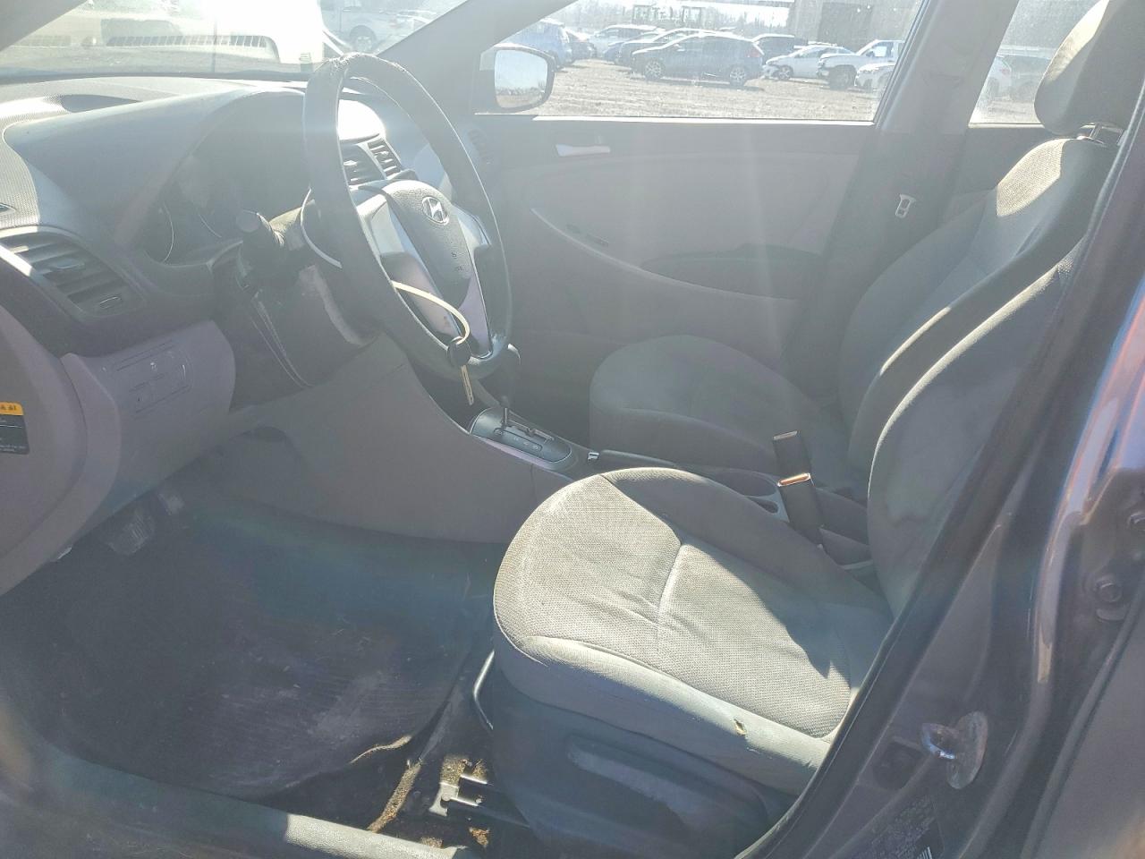 2014 HYUNDAI ACCENT GLS photo 7