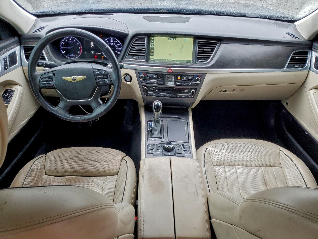 2015 HYUNDAI GENESIS 3.8L photo 8