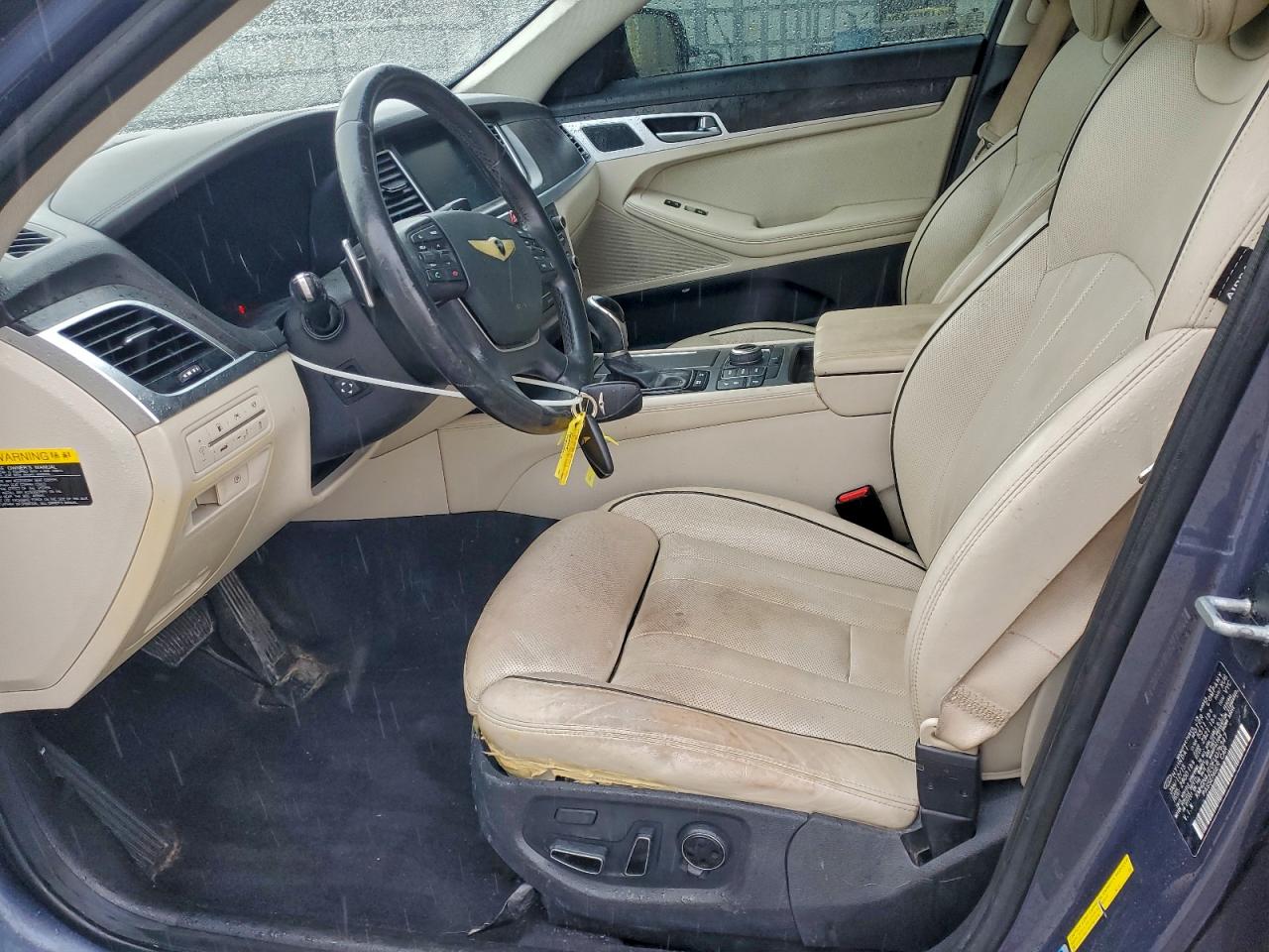 2015 HYUNDAI GENESIS 3.8L photo 7