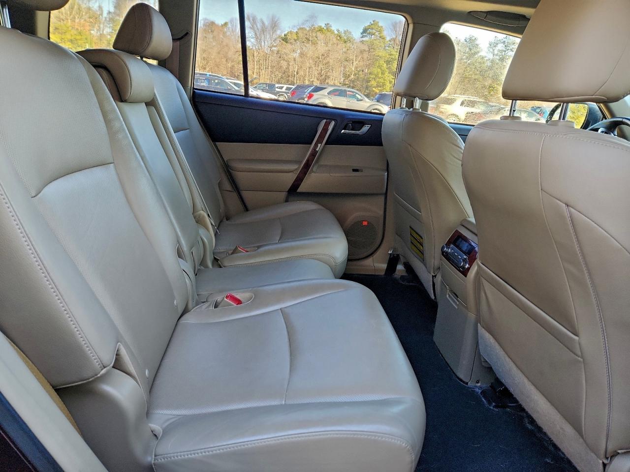 2013 TOYOTA HIGHLANDER HYBRID LIMITED photo 11