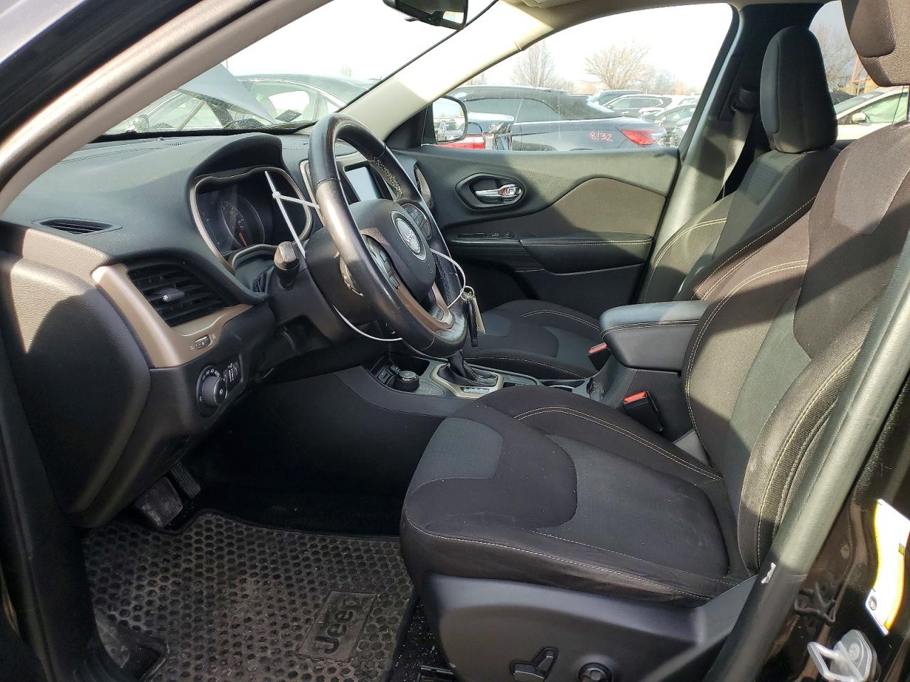 2016 JEEP CHEROKEE LATITUDE photo 7