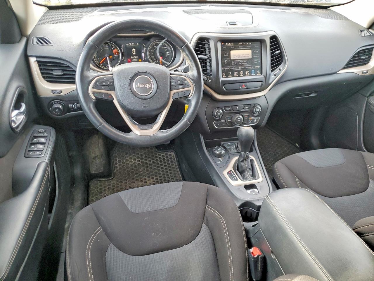 2016 JEEP CHEROKEE LATITUDE photo 8