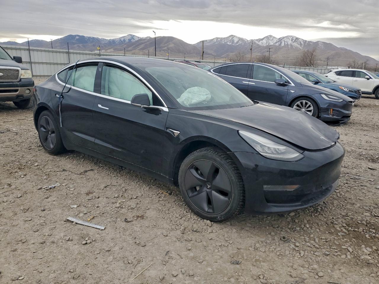 2018 TESLA MODEL 3 photo 4