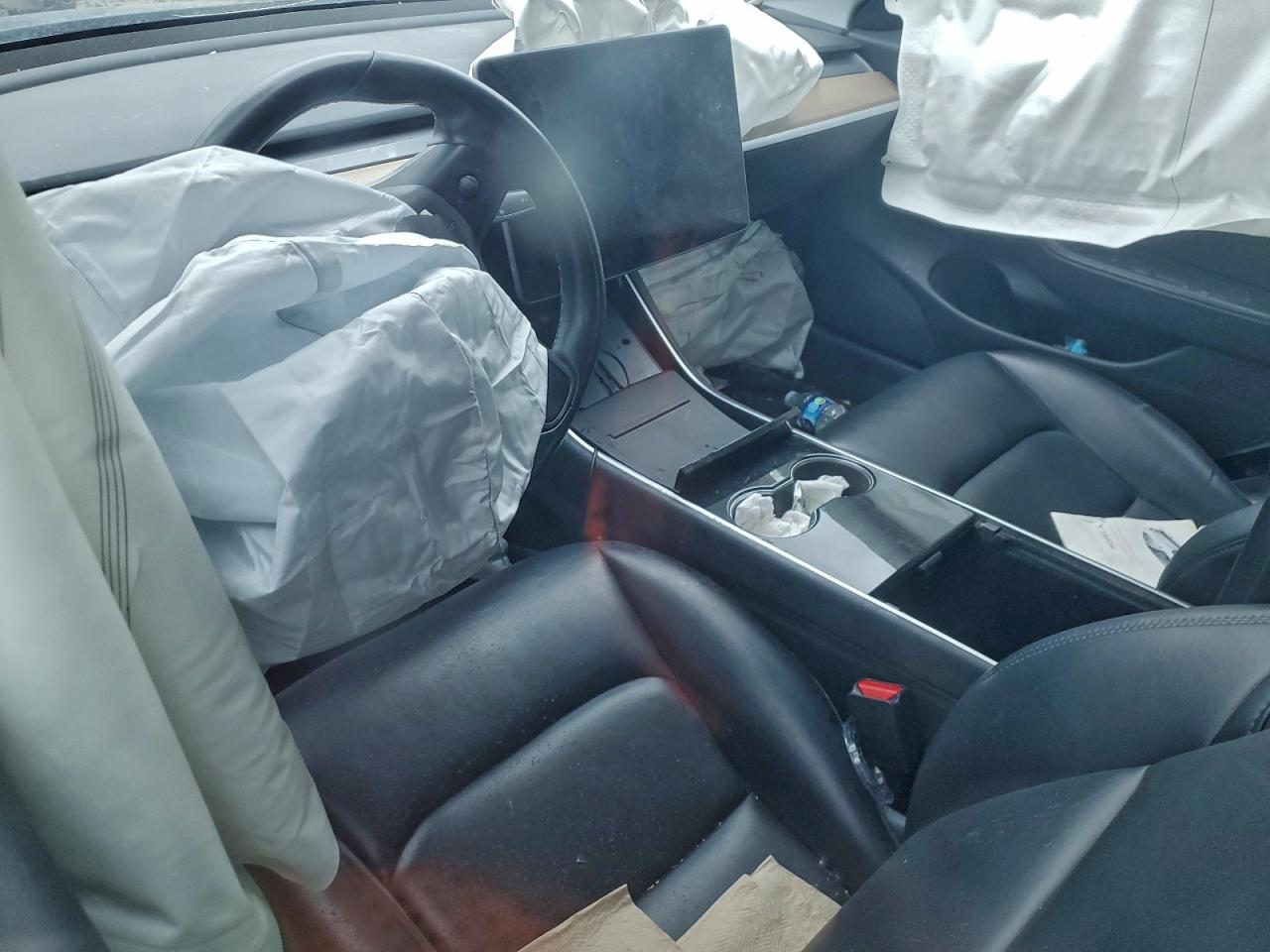 2018 TESLA MODEL 3 photo 8