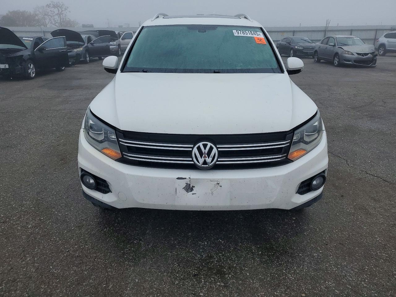 2013 VOLKSWAGEN TIGUAN S photo 13
