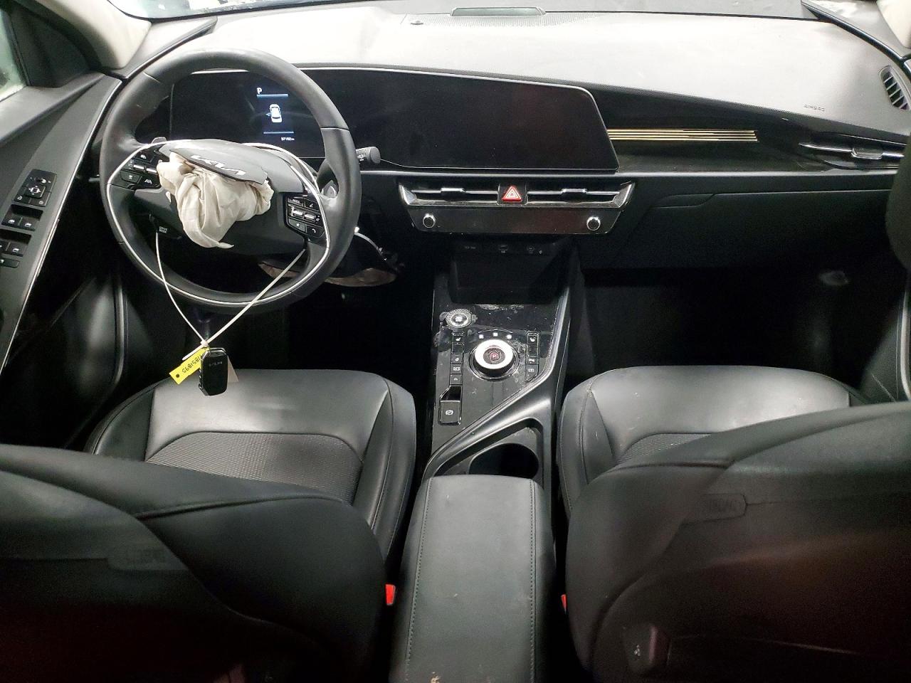 2023 KIA NIRO EX photo 8