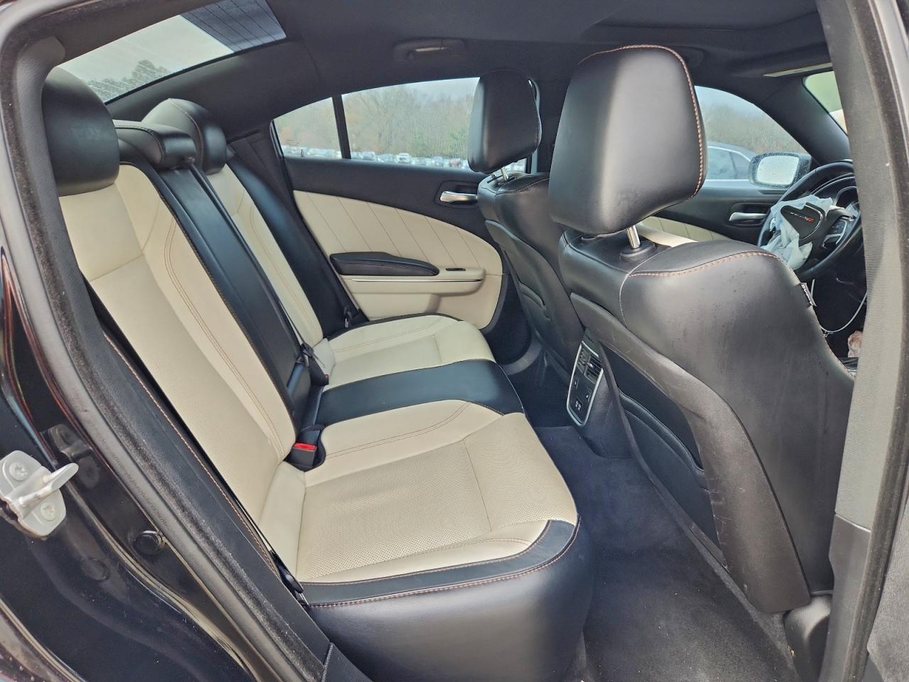 2015 DODGE CHARGER SXT photo 10