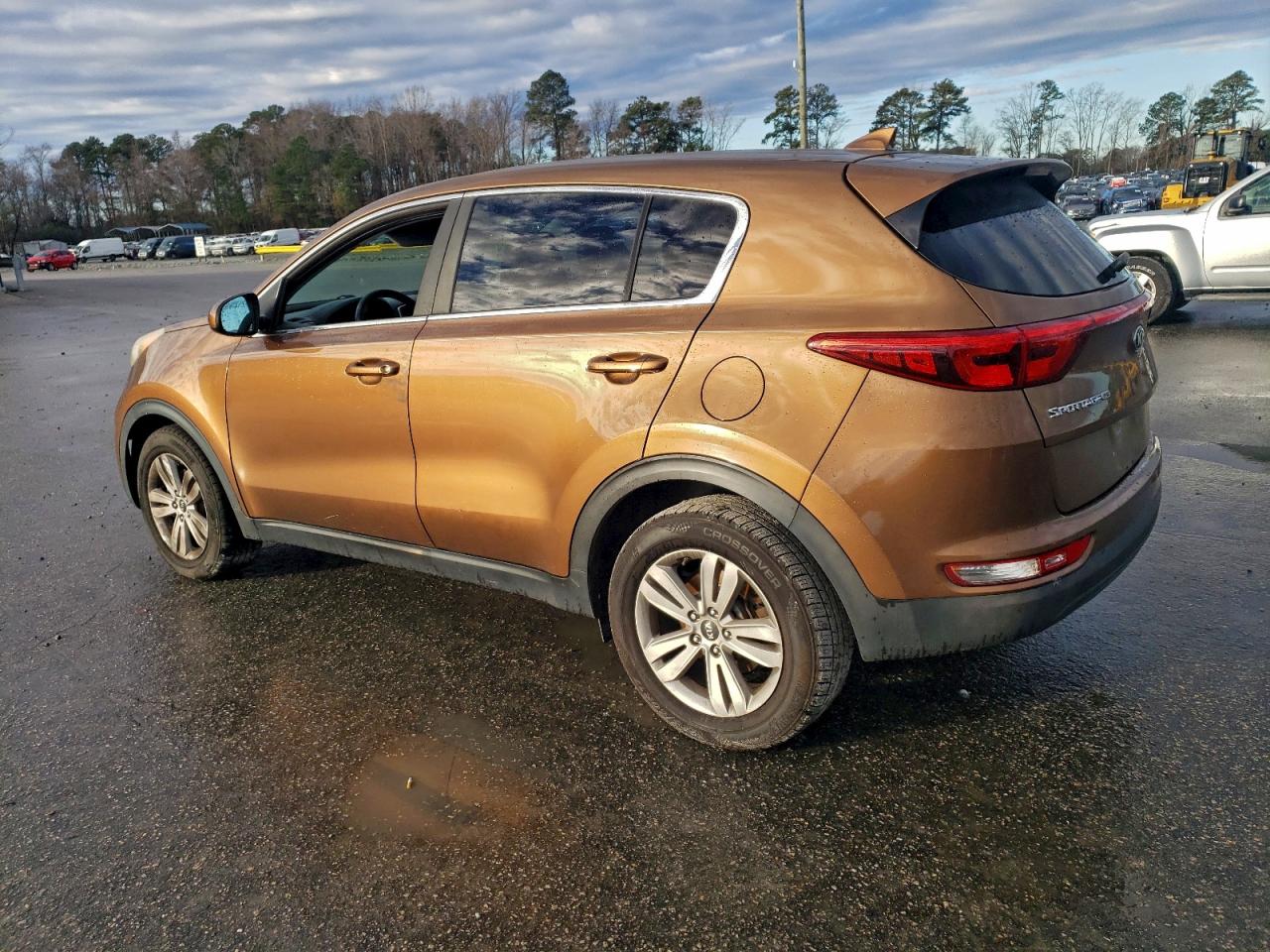 2017 KIA SPORTAGE LX photo 2