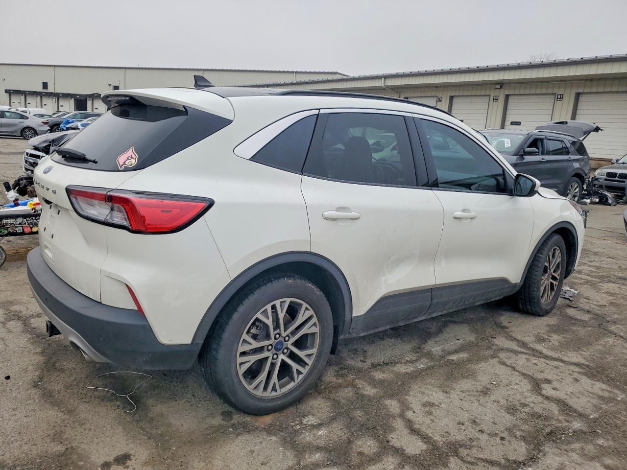 2022 FORD ESCAPE SEL photo 3