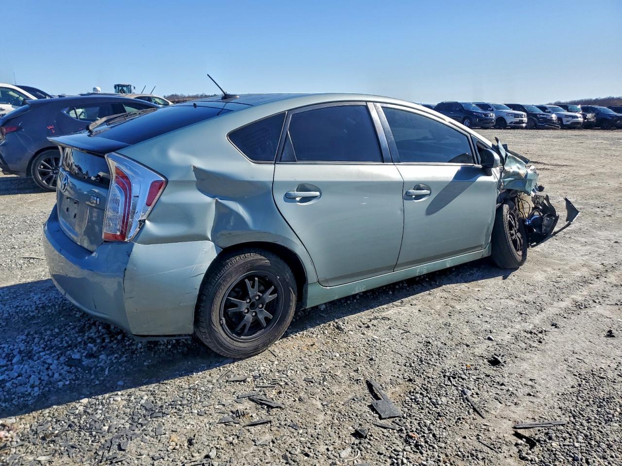 2015 TOYOTA PRIUS photo 3
