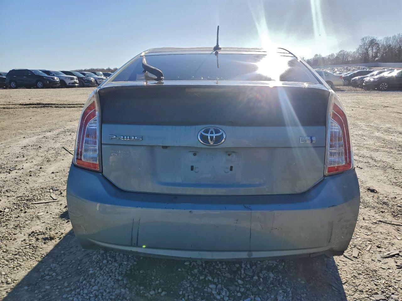2015 TOYOTA PRIUS photo 6