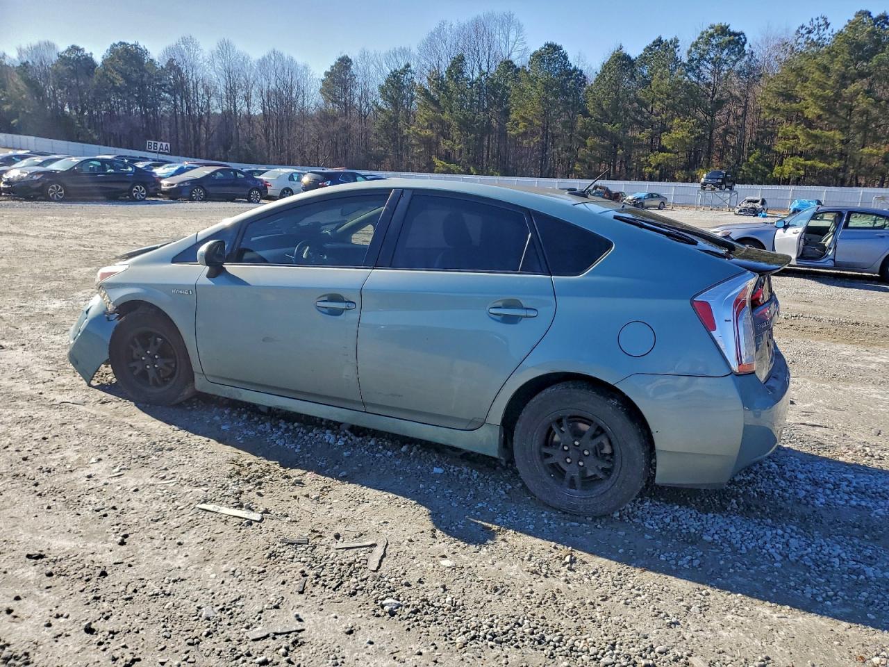 2015 TOYOTA PRIUS photo 2