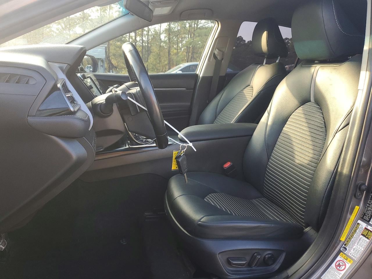 2019 TOYOTA CAMRY L photo 7