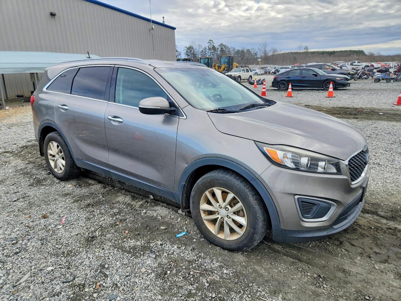 2017 KIA SORENTO LX photo 7