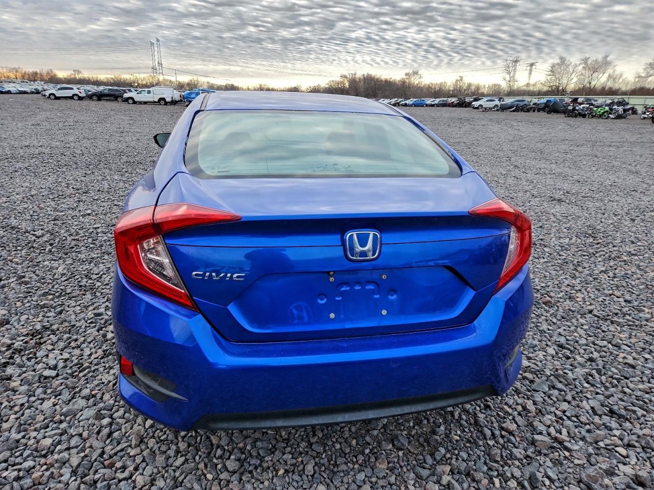 2017 HONDA CIVIC LX photo 6