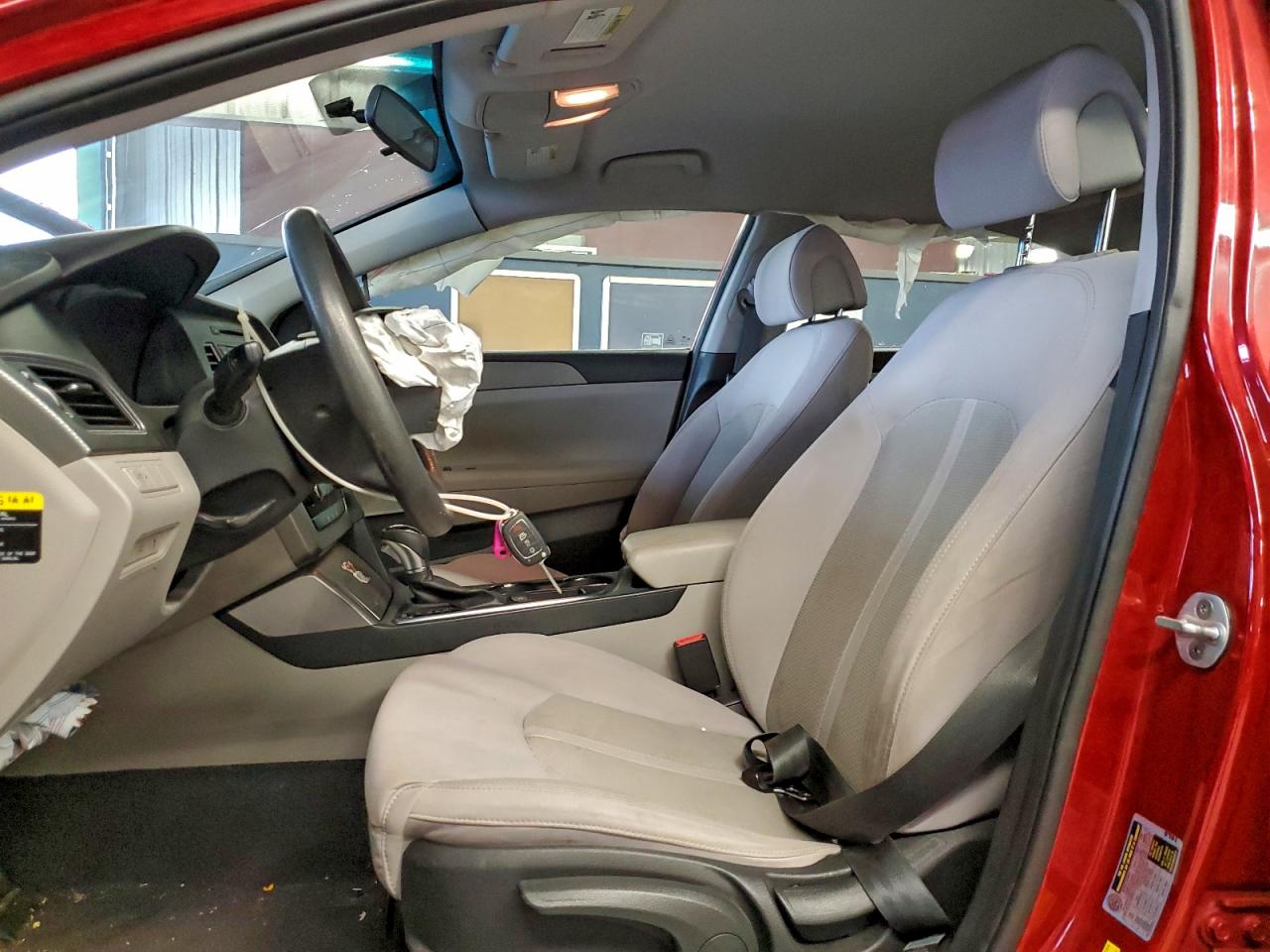 2017 HYUNDAI SONATA SE photo 13