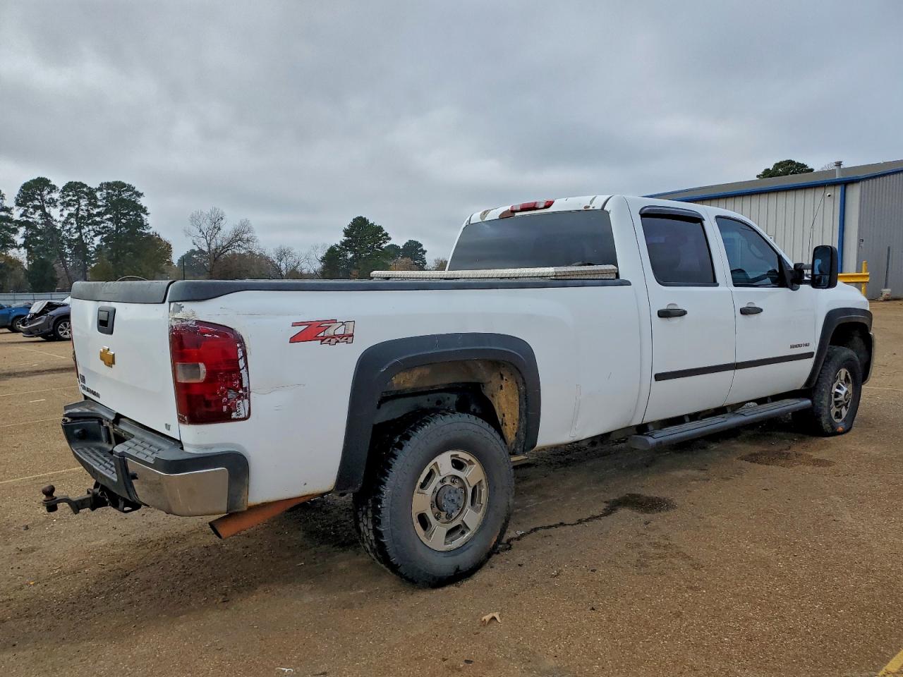 2013 CHEVROLET SILVERADO K2500 HEAVY DUTY photo 3