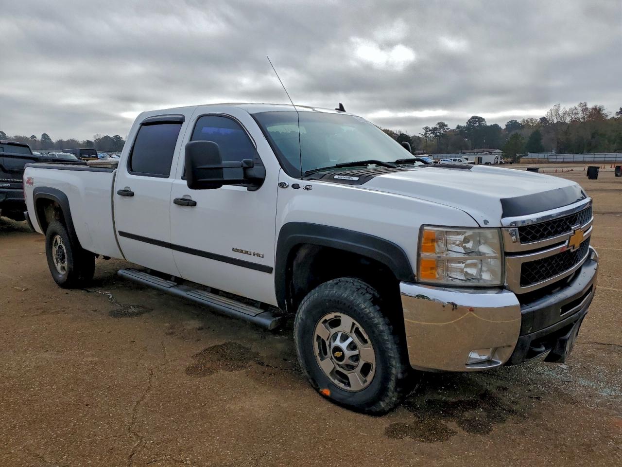 2013 CHEVROLET SILVERADO K2500 HEAVY DUTY photo 4