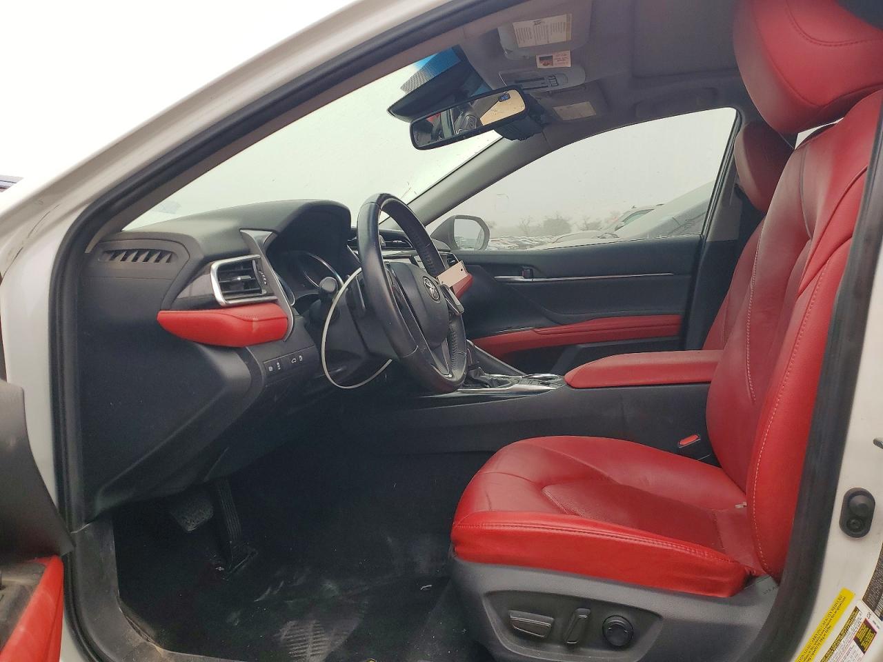 2018 TOYOTA CAMRY XSE photo 7