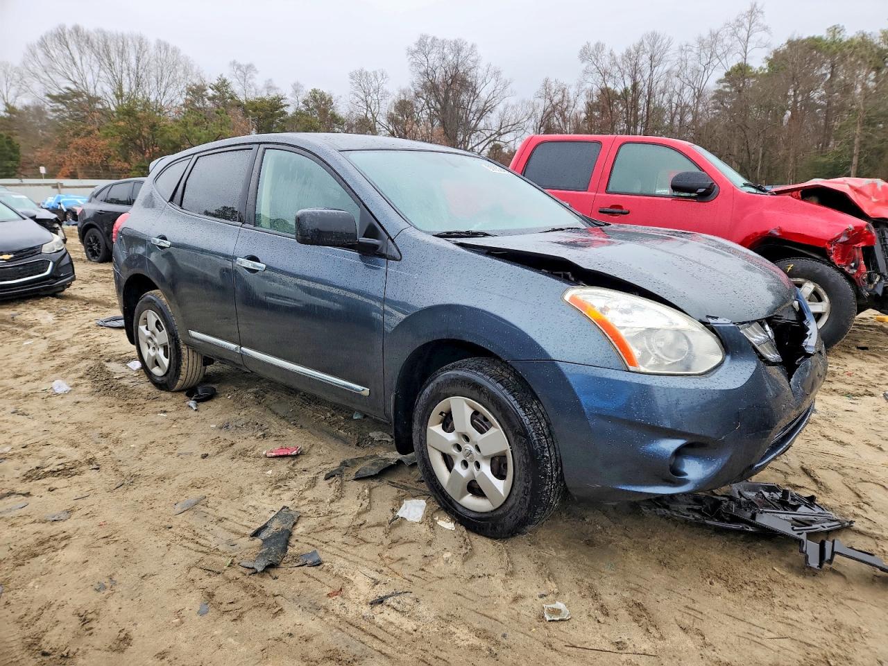 2013 NISSAN ROGUE S photo 4