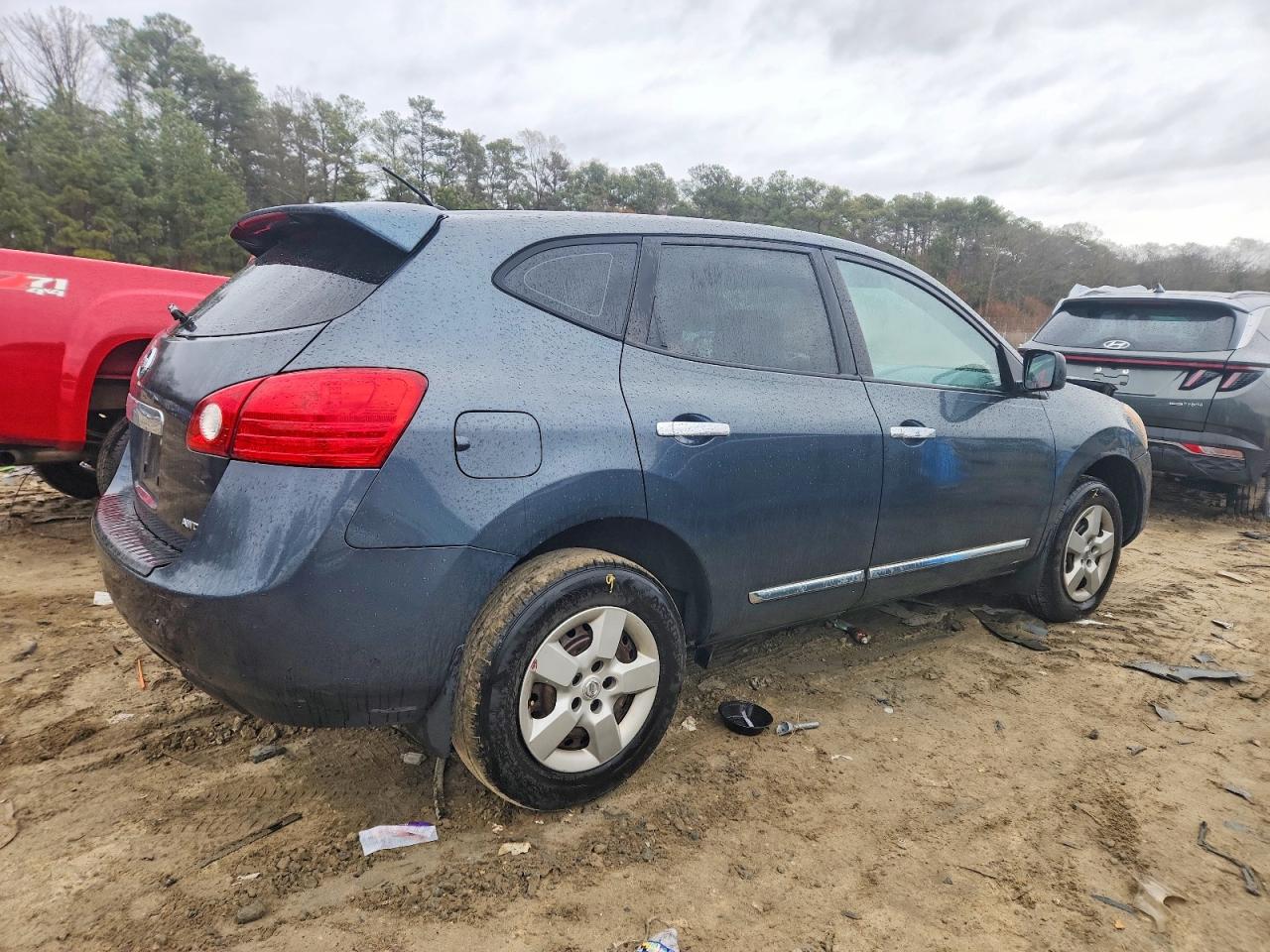 2013 NISSAN ROGUE S photo 3