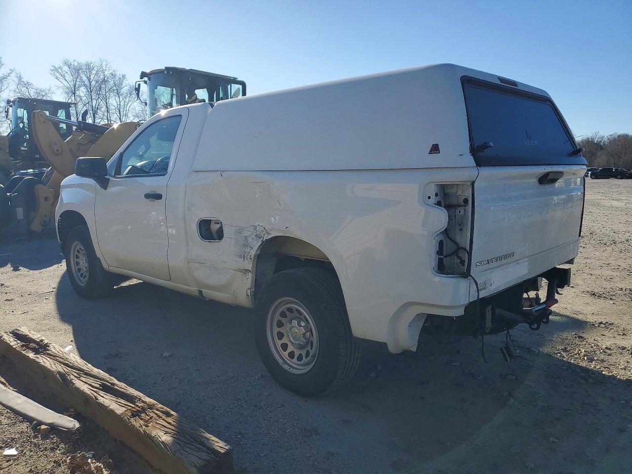 2023 CHEVROLET SILVERADO C1500 photo 3