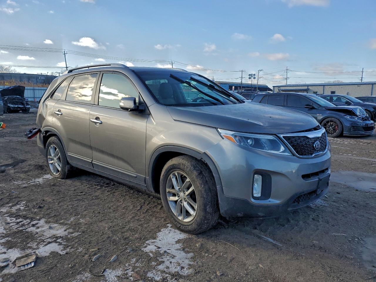 2014 KIA SORENTO LX photo 4
