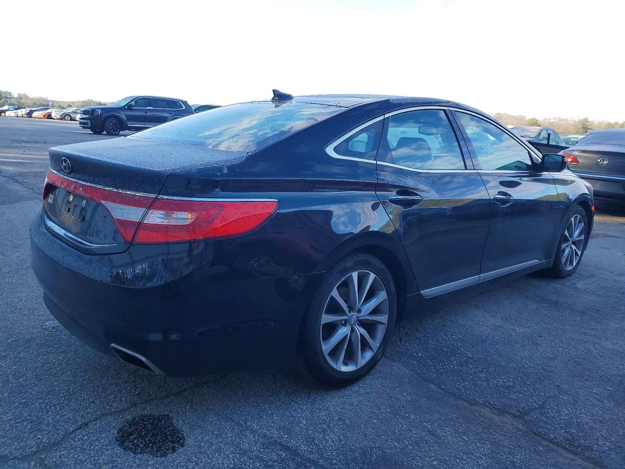 2017 HYUNDAI AZERA photo 3