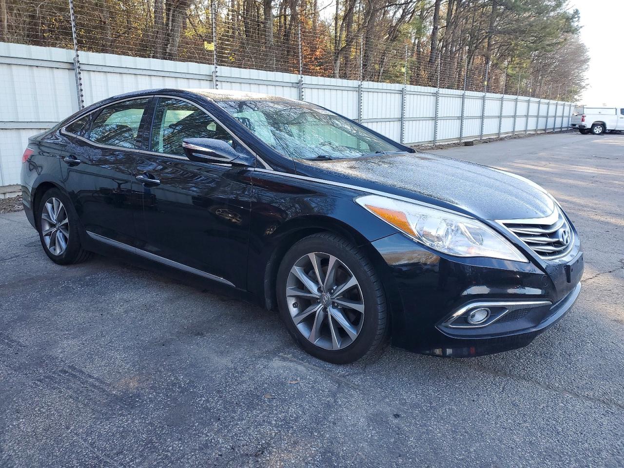 2017 HYUNDAI AZERA photo 4