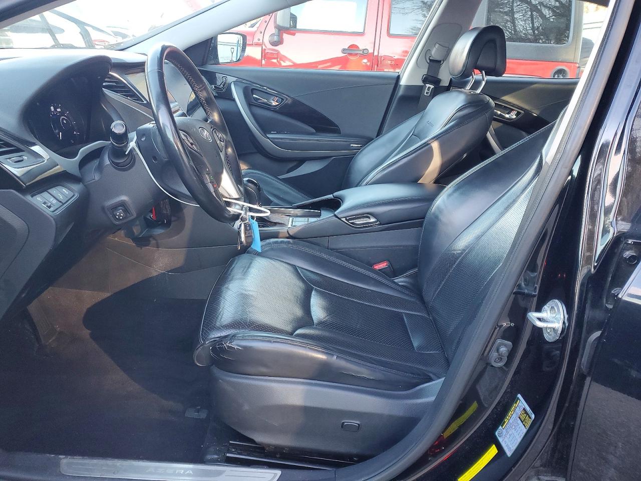 2017 HYUNDAI AZERA photo 7