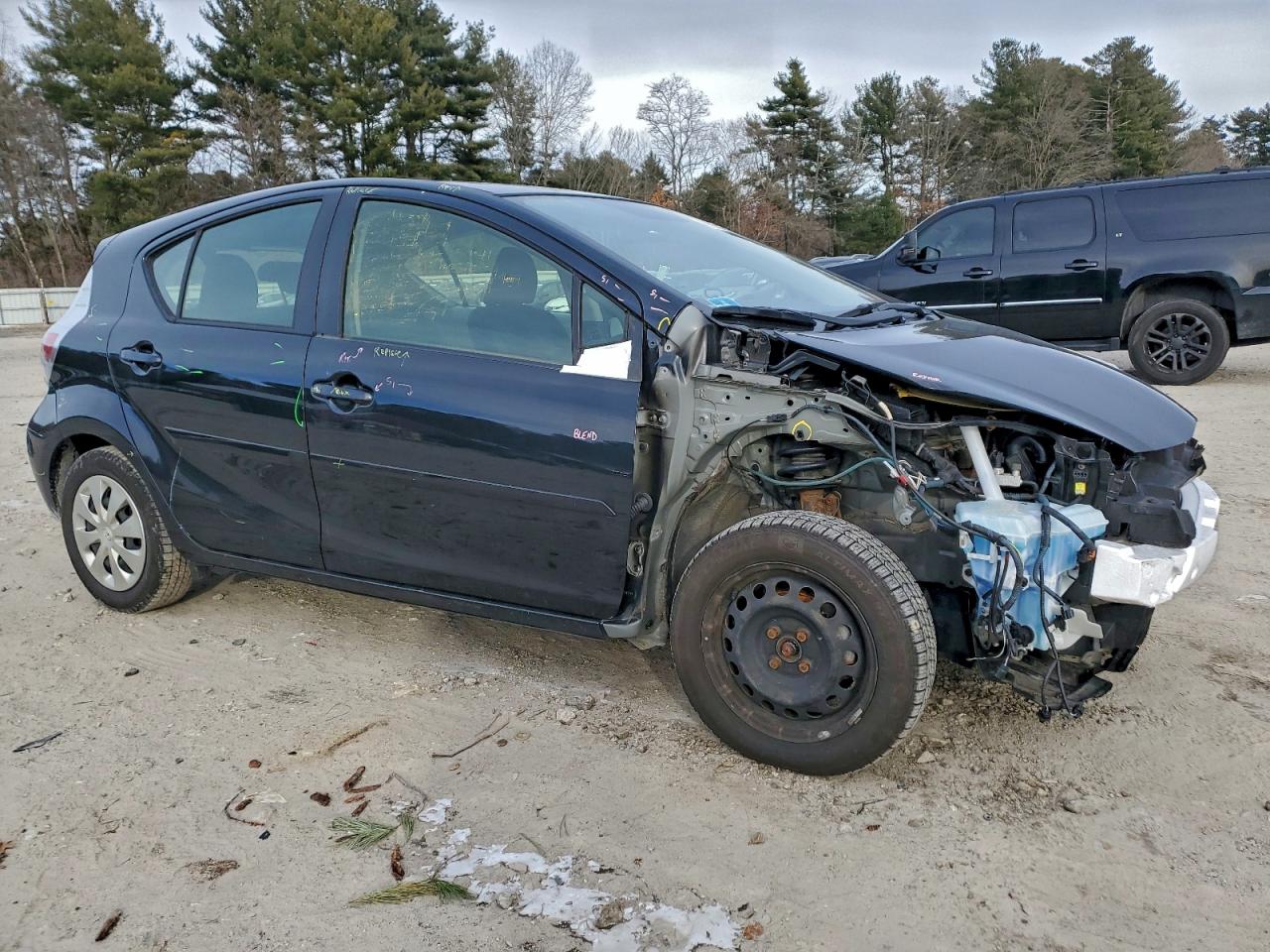 2014 TOYOTA PRIUS C photo 4