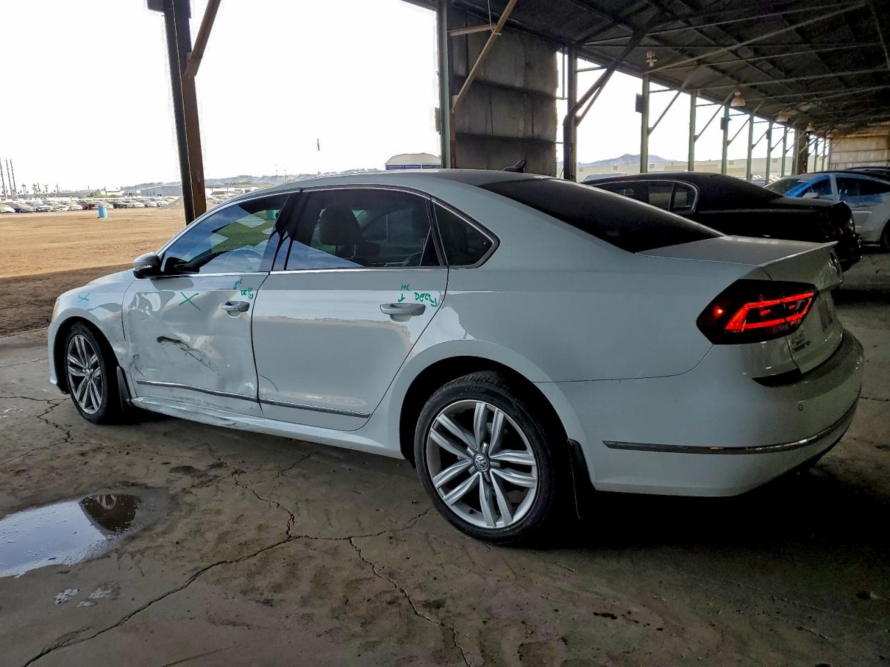 2017 VOLKSWAGEN PASSAT SE photo 2