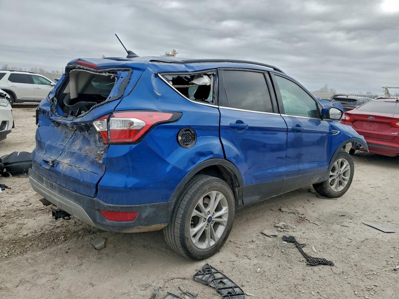 2018 FORD ESCAPE SEL photo 3