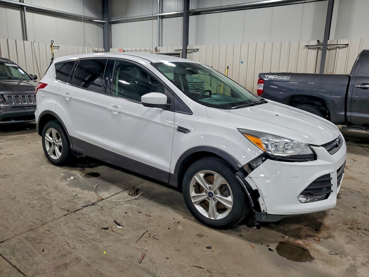 2014 FORD ESCAPE SE photo 4