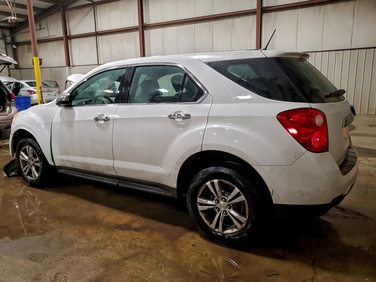 2013 CHEVROLET EQUINOX LS photo 2