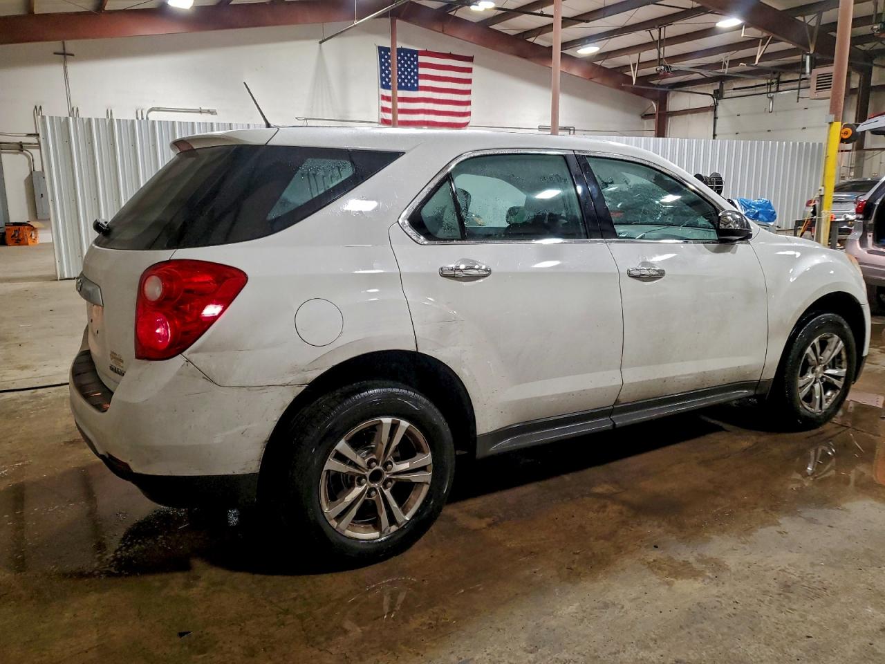 2013 CHEVROLET EQUINOX LS photo 3