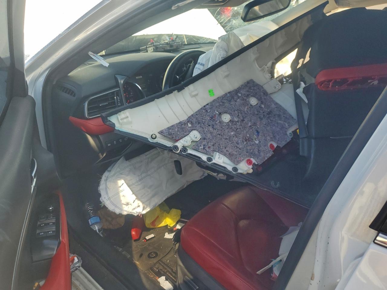 2019 TOYOTA CAMRY XSE photo 8
