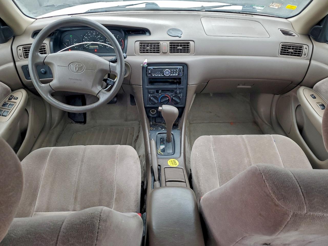1999 TOYOTA CAMRY LE photo 8