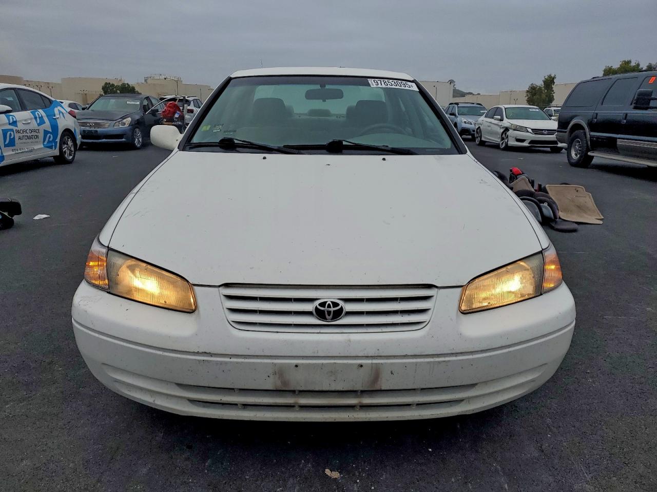 1999 TOYOTA CAMRY LE photo 5