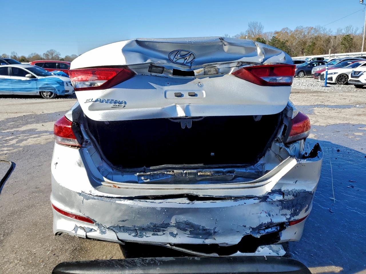 2017 HYUNDAI ELANTRA SE photo 6