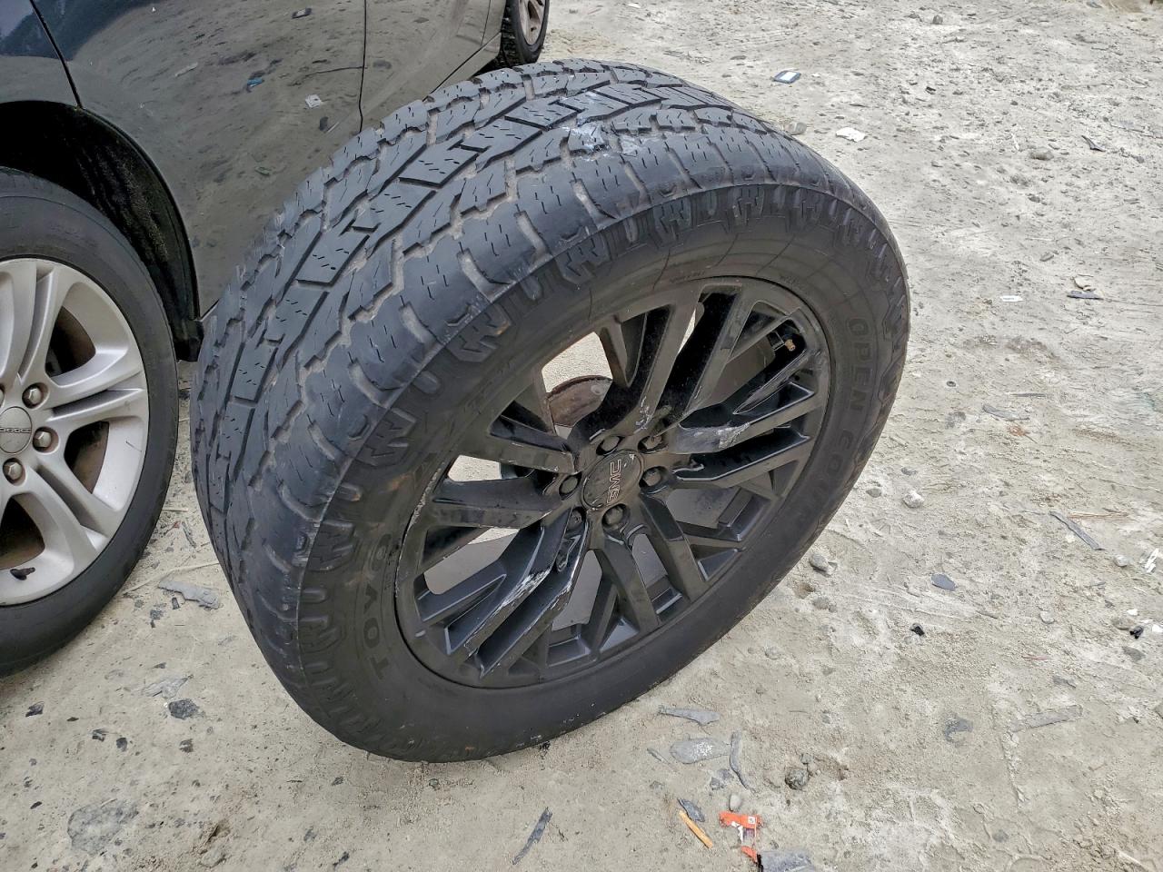 2019 GMC SIERRA K1500 AT4 photo 12