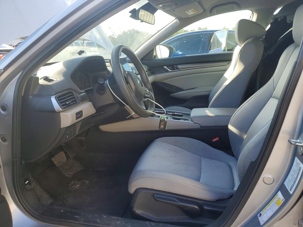 2020 HONDA ACCORD LX photo 7