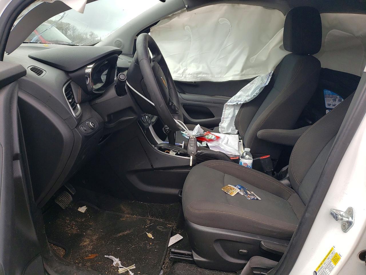 2022 CHEVROLET TRAX LS photo 19
