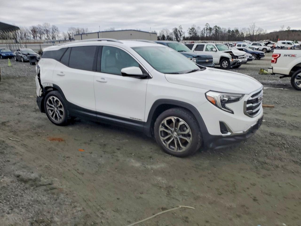 2019 GMC TERRAIN SLT photo 7