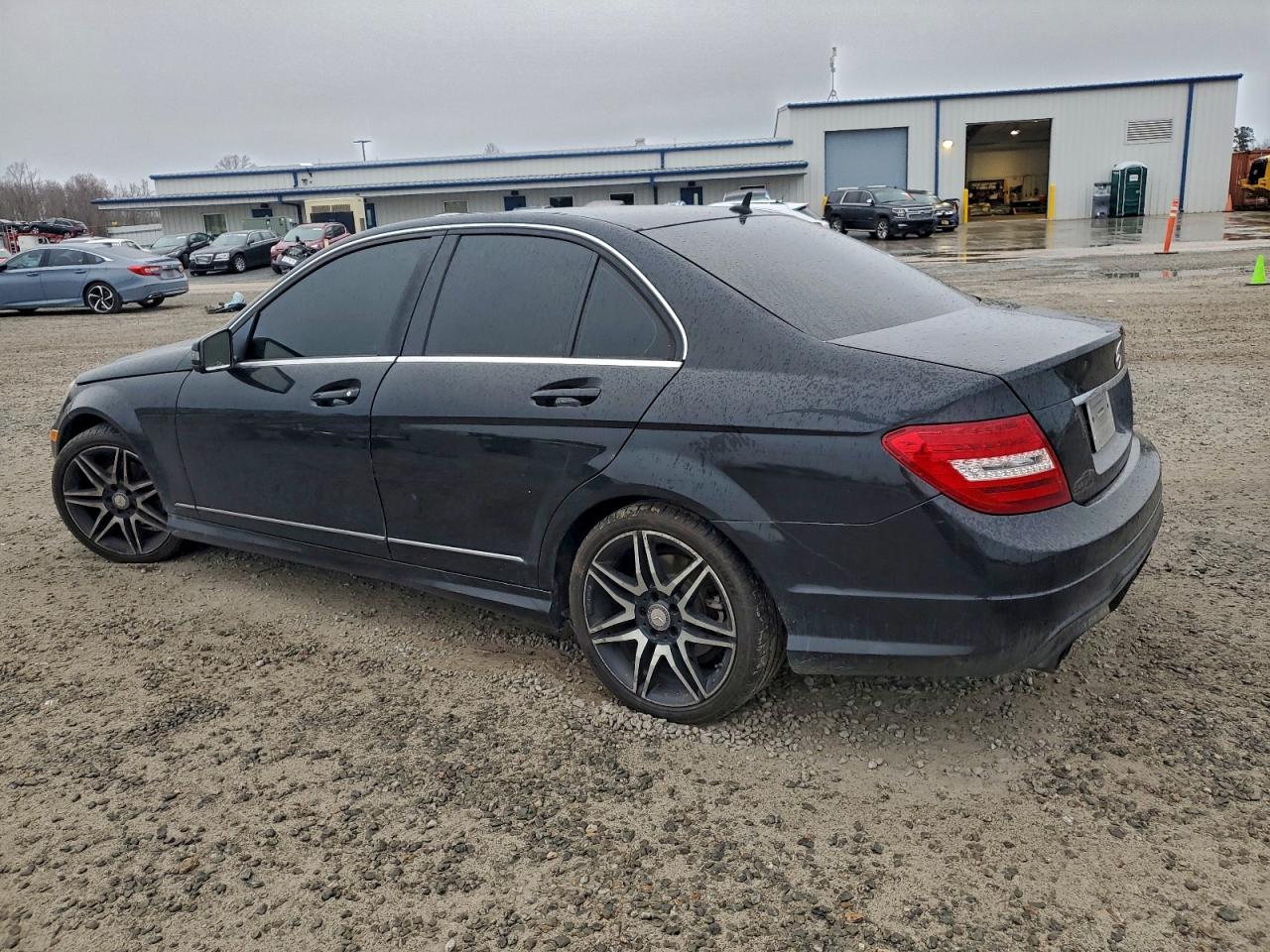 2013 MERCEDES-BENZ C 250 photo 2